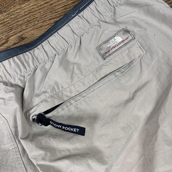 The North Face Shorts Mens XL Khaki Hiking Lightweight Zip Pocket Stow Pocket - Picture 10 of 10